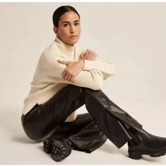 Abercrombie & Fitch Vegan Leather High Waisted Flared Split Hem Pants Black M - Picture 2 of 11